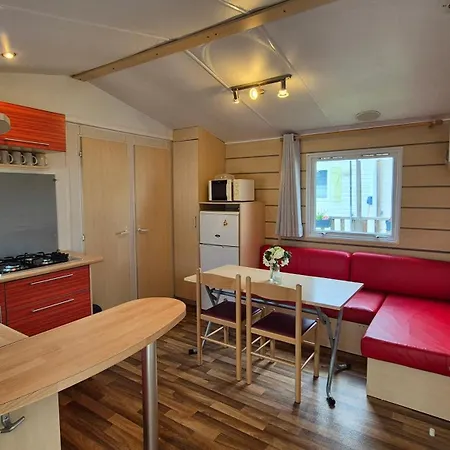 Kemp Egele Mobile-home Prox Europapark Et Rulantica